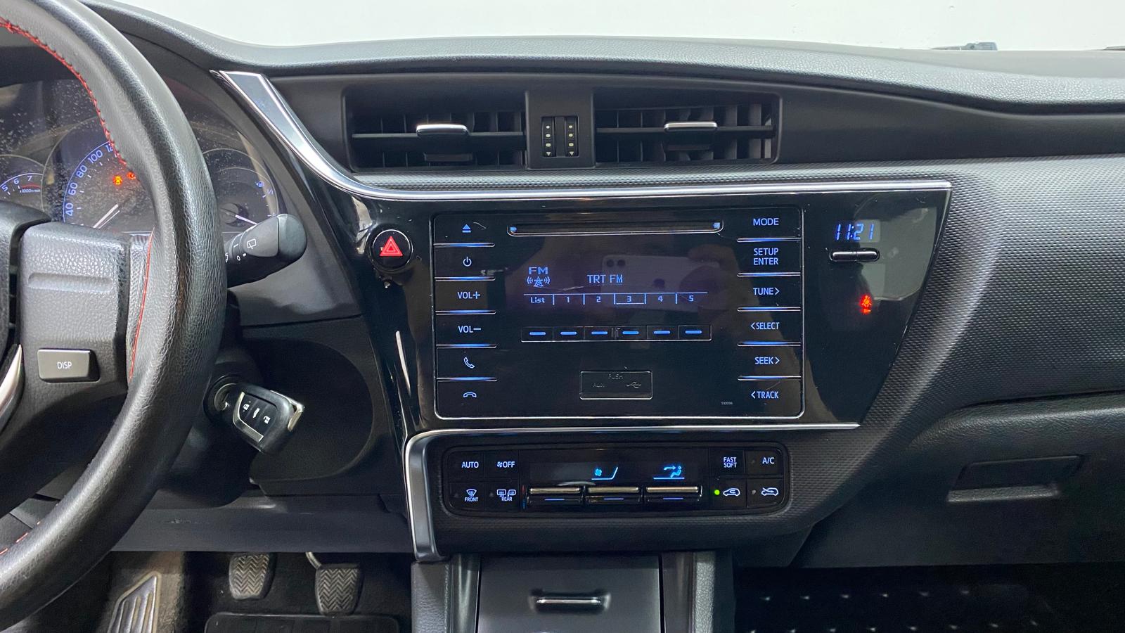 TOYOTA AURIS 18